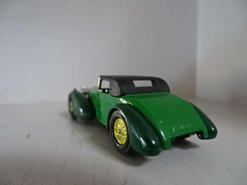 GREEN MATCHBOX MODELS OF YESTERYEAR NO Y17, 1938 HISPANO-SUIZA, MADE IN ENGLAND . LESNEY PRODUCT