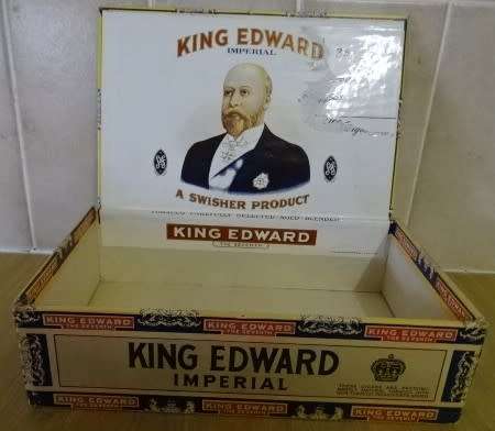 VINTAGE KING EDWARD THE SEVENTH MILD TABACCOS 50 CIGARS BOX (21.5 CM X 13,5 CM X 6,5 CM)