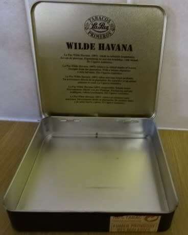 VINTAGE WILDE HAVANA TABACOS LA PAZ PRIMEROS TIN (12 CM X 13 CM X 2 CM)