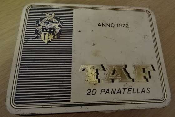 VINTAGE ANNO 1872 TAF 20 PANATELLAS LONG THIN CIGARS . TIN BOX ( 13 CM X 10 CM X 2 CM)