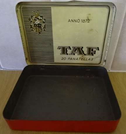 VINTAGE ANNO 1872 TAF 20 PANATELLAS LONG THIN CIGARS . TIN BOX ( 13 CM X 10 CM X 2 CM)