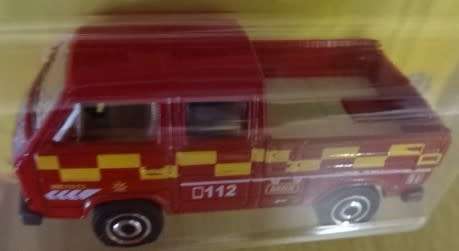 MATCHBOX 1990 VW TRANSPORTER CREW CAB 2021   (MADE IN THAILAND)  CARDED