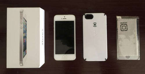 Iphone 5 16GB with cover and screen protector