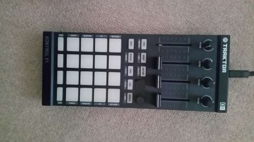 Traktor F1 Remix Controller for DJ's