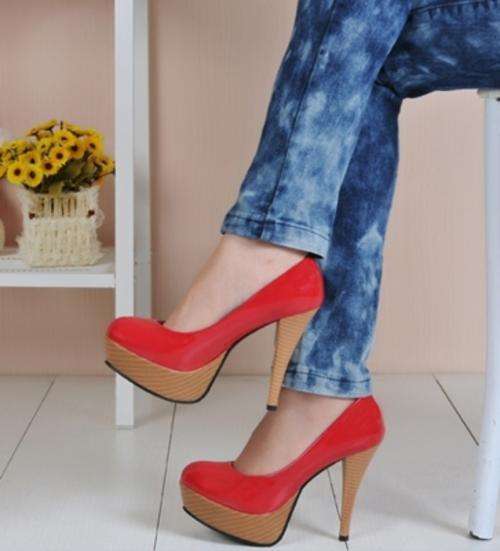 ***NEW 2012 COLLECTION*** Ladies Classy Stiletto Pumps (Red/Black/White/) size 3-6