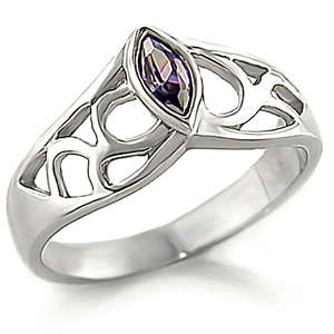 R1 Auction: Amethyst CZ Sterling Silver - Ring size 8 (Q)