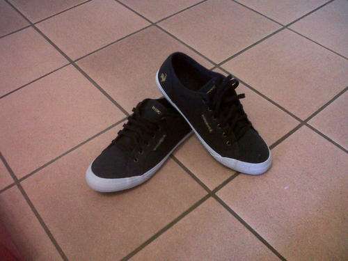le coq sportif shaded canvass shoe-black-HALF PRICE!!!!