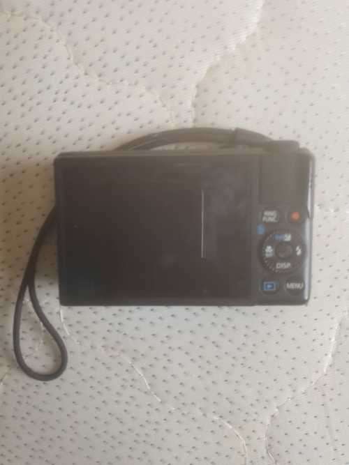 Canon PowerShot S110 12MP Digital Camera with 3-Inch LCD (Black)