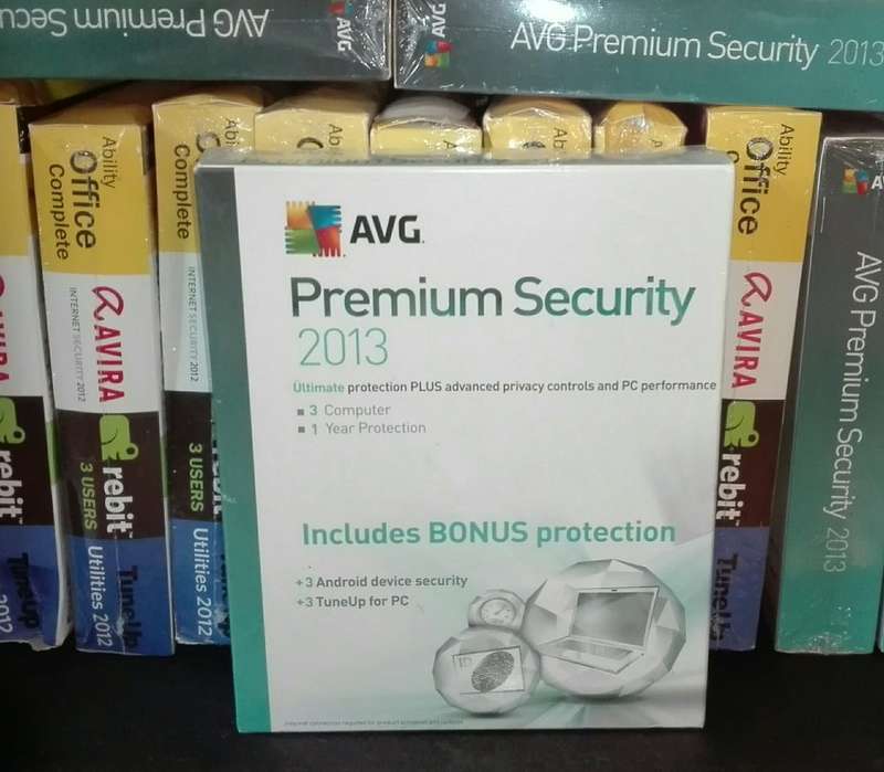 AVG Premium Security 2013 Ultimate Protection Plus 3 Computers 1 Year Brand new in box!!