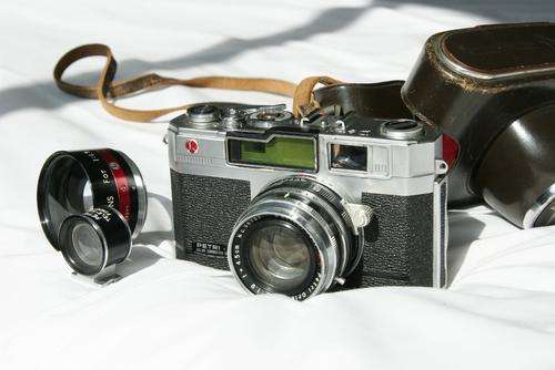 Petri 1.9 35mm Rangefinder