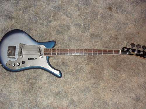 YAMAHA BASE GUITAR