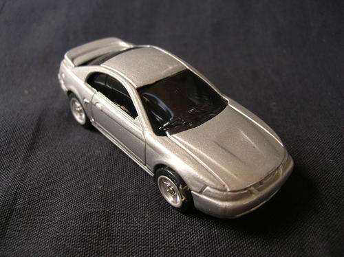 Maisto "'99 Mustang" condition good, as per pics