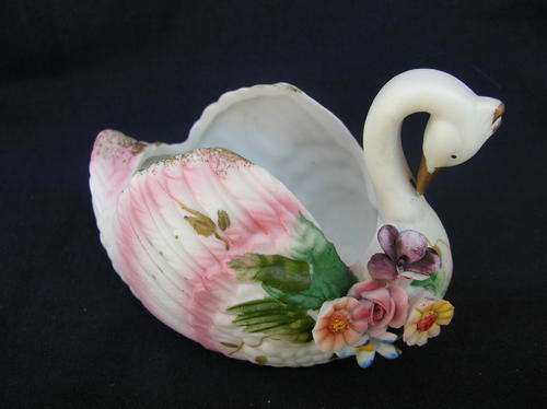 Old / Vintage Bisque SWAN "Fine Quality Lego Taiwan" condition very Good