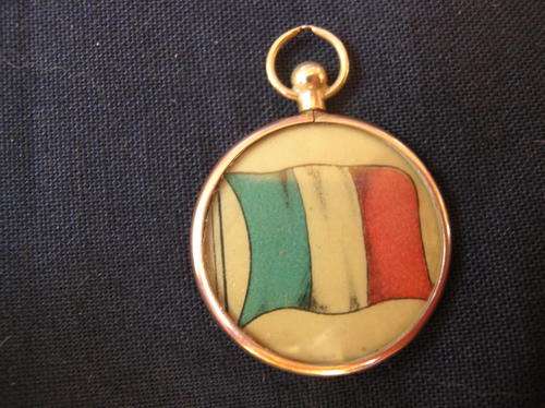 Vintage "Italian Flag" Gold pendant" W.N.L. 9 - .375 markings. Back Glass cracked /Broken. 28mm
