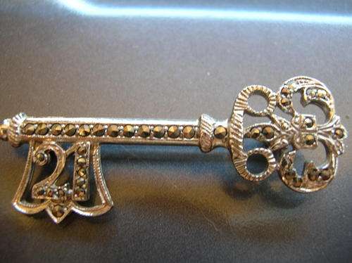 21st Marcacite brooch, very good condition, measuring 4,5cm's across see pics for deatils