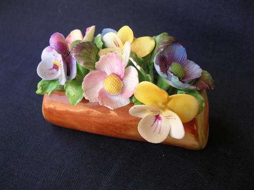 Best Bone Denton China, England "Log & Flowers" very good condition, see pics for details
