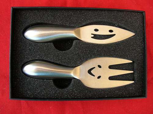 Cheese Knife and Fork. Stainless steel, as good as new. See pics for details.