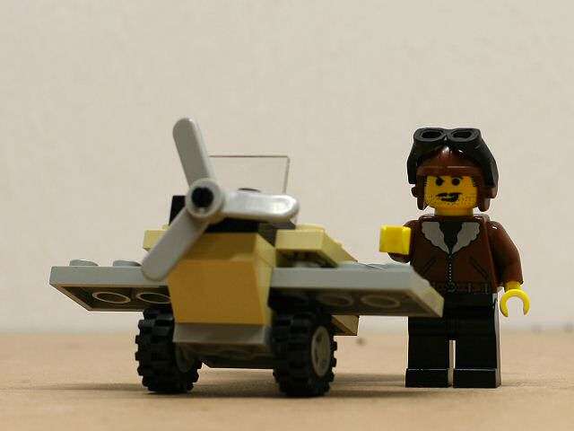 LEGO - 2542 - Adventurer's Airplane - Shell #8