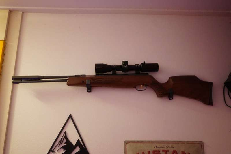 rifle wall mount bracket set