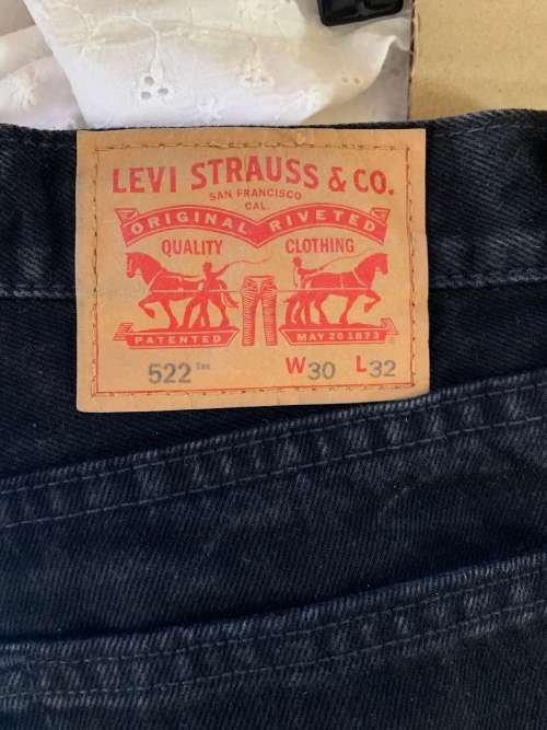 Black Levis Jeans