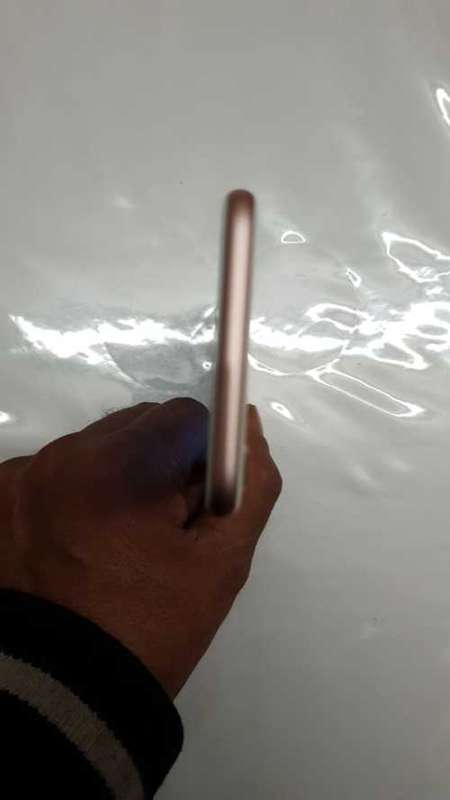 Apple IPhone 7 32GB - 10/10 - Local Stock - Like new -Rose Gold