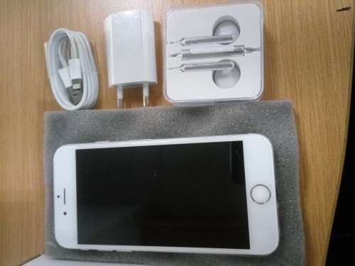 Apple IPhone 6s 16GB - 10/10 - Silver