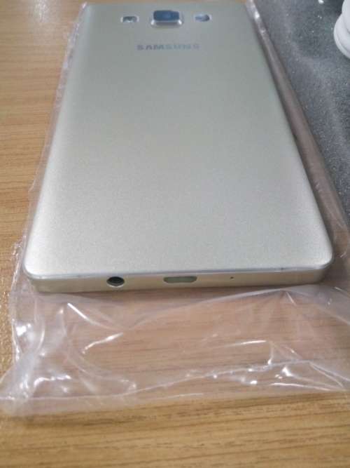 Samsung A5 - Gold - Like New