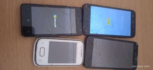 Lot of 4 Cellphones