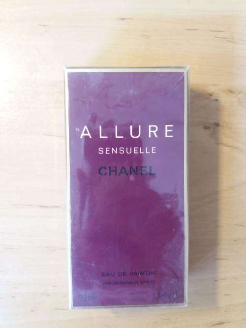 Collection of 8 Designer Female Fragrances from Duty Free