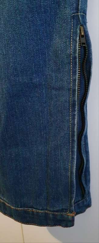 Volcom Branded Blue Ladies Jeans - Factory Clearance Size 30