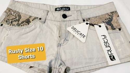 Ladies Cream Denim Summer Shorts (Rusty Brand) Size 10