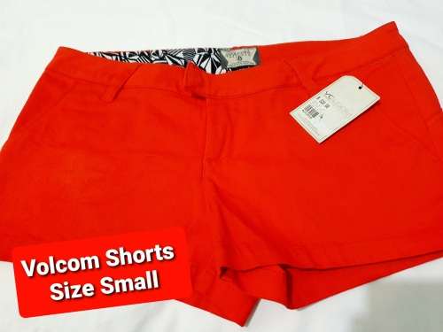 Volcom Shorts Red (Size S)