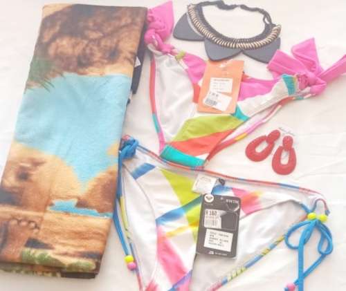 BEACH GLAM KIT Roxy Rainbow 2x Bikini Bottoms Set with Fashion Jewellery and Towel (Size 36)