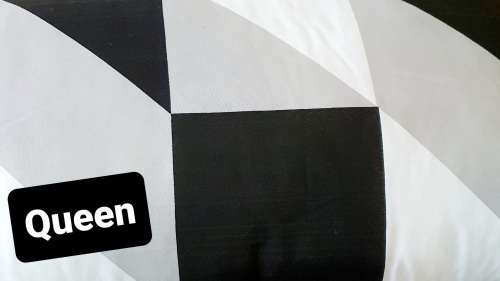 The Black and White Comforter Set (Queen)