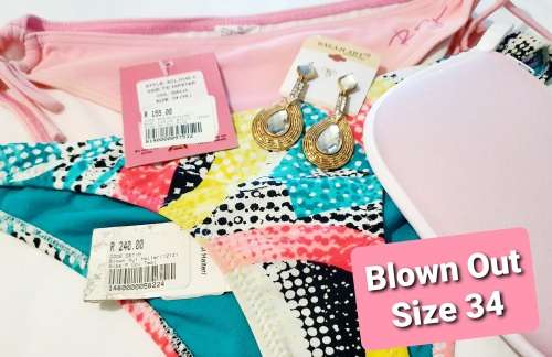 SWIMWEAR Volcom/Roxy Blown Out Twin Pack Bikini Bottoms, Free Cosmetic Bag and Earrings (Size 34)