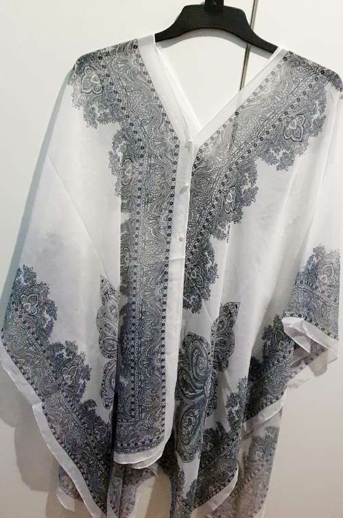 Beach Sarong Black and White (Free Size)