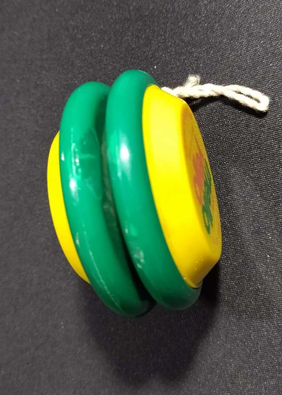 RARE SOUTH AFRICAN MELLO YELLOW  YOYO !!!!!!