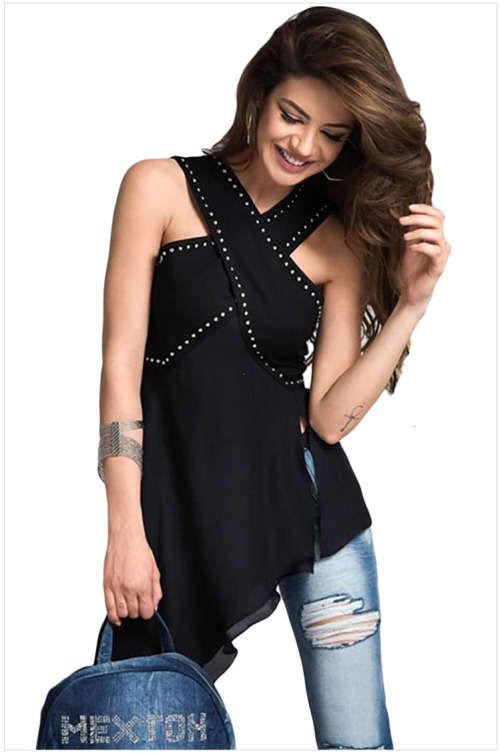 !!! NEW ARRIVAL !!! BEAUTIFUL TOP/FASHIONABLE TOP IN SIZE M