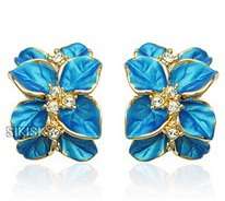 DAZZLING SWAROVSKI EARRING