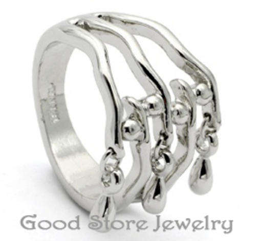 BEAUTIFUL RING IN 18K WHITE GOLD PLATED***SIZE 7