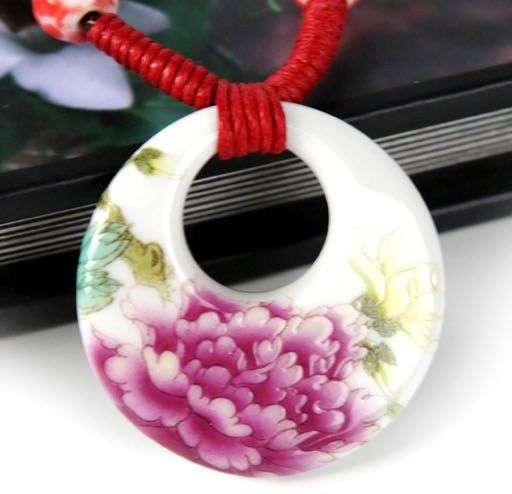 HANDMADE CERAMIC NECKLACE