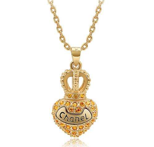 CLASSIC  SWAROVSKI  PENDANT on chain
