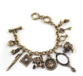 FASHIONABLE BRACELET