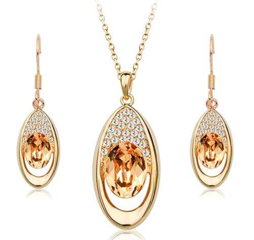 DAZZLING CITRINE SWAROVSKI ACCESSORIES SET IN 18KGP