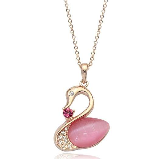 BEAUTIFUL PINK OPAL SWAROVSKI NECKLACE IN 18K WHITE GOLD CLAD