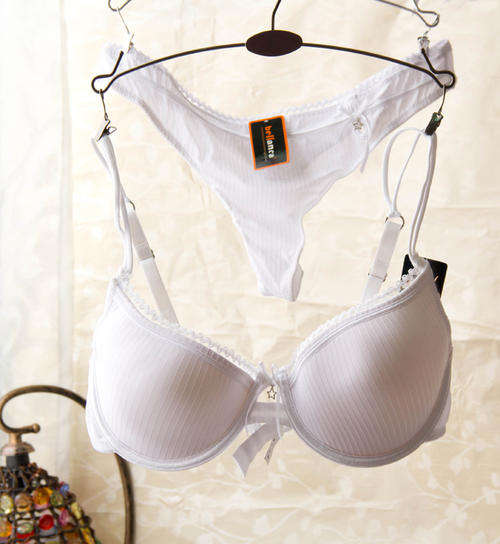 Bellanca Lingerie Set in size 36B