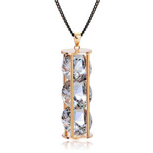 FASHIONABLE WINTER NECKLACE