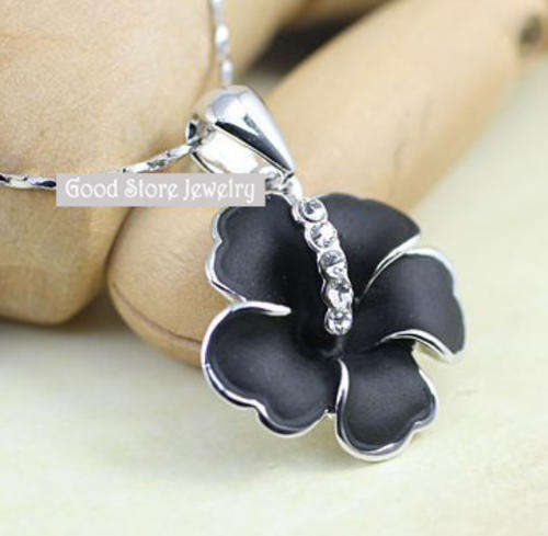 BEAUTIFUL BLACK FLOWER SWAROVSKI NECKLACE in 18KGP