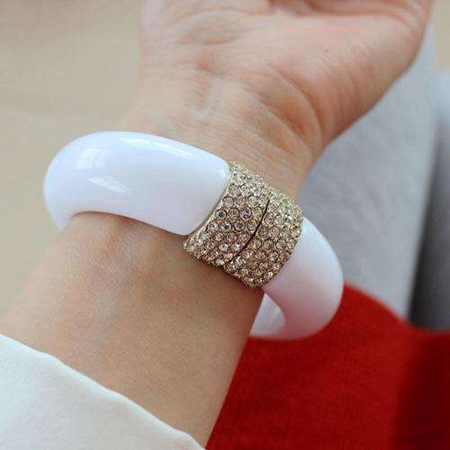 !!! NEW ARRIVAL!!!  FASHIONABLE BANGLE IN BLACK