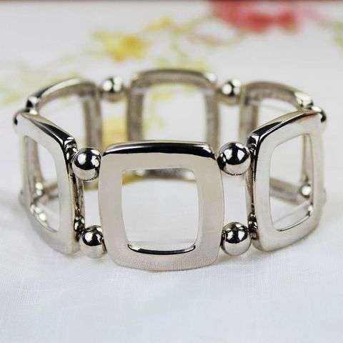 !!! NEW ARRIVAL!!!  FASHIONABLE BANGLE